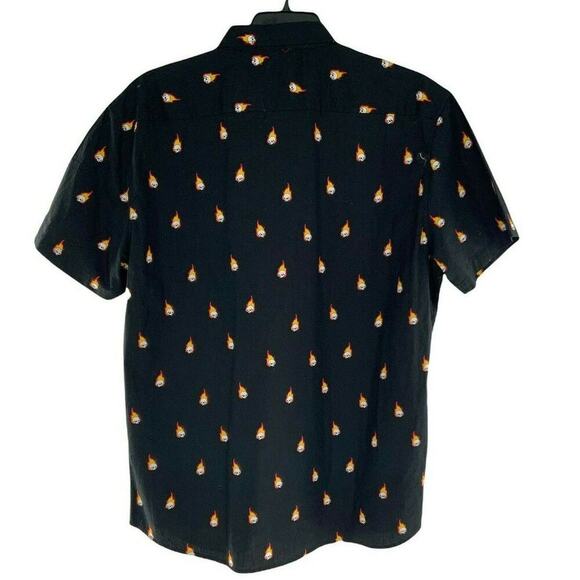 Molokai Surf Co Shirt Men L Short Sleeve Chest Pocket Fireball Flaming Skull NWT - Picture 2 of 9